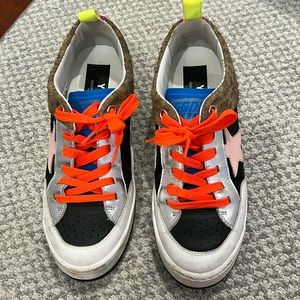 Barely used Golden Goose sneakers;